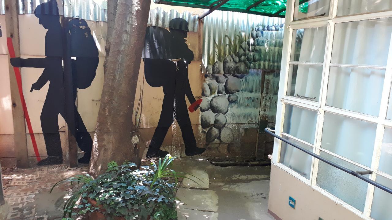 מלון פוצ'פסטרום Paljas Backpackers מראה חיצוני תמונה